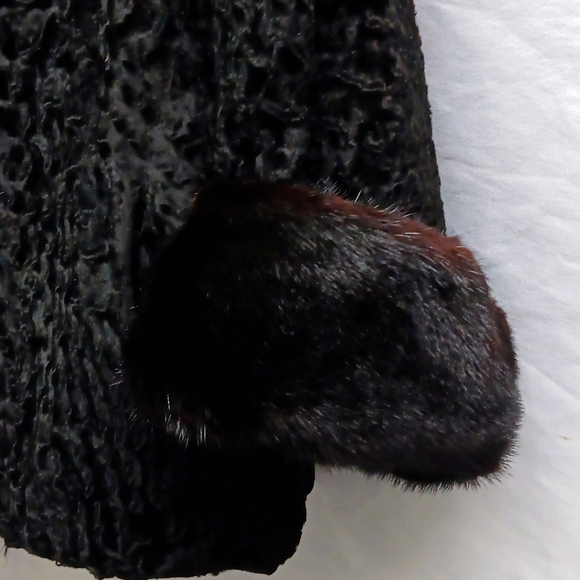 Hattie Carnegie Leather Curly Lamb & Mink Vintage Coat - Picture 4 of 15